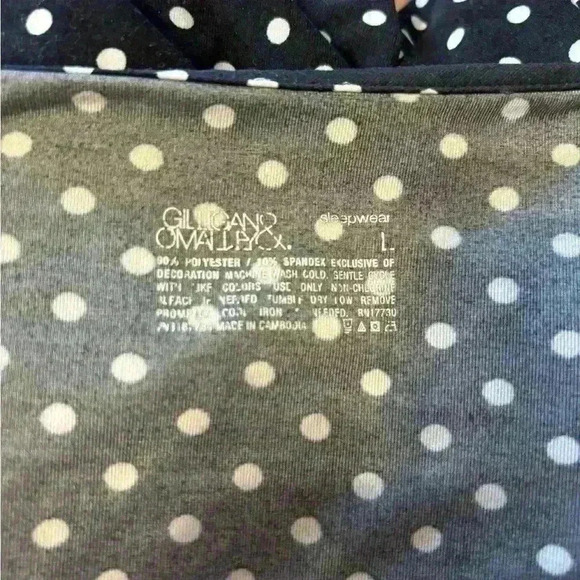 Black and white polka dot chemise in size Large. Gillian and O’Malley. - Picture 2 of 3
